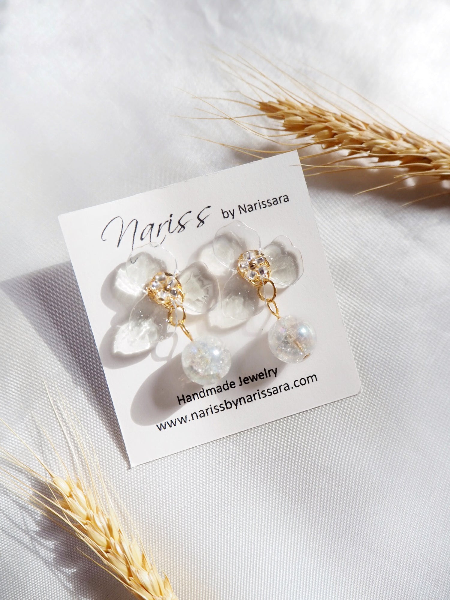 Flower_Clear_Resin_Bead_Dangle_Earrings